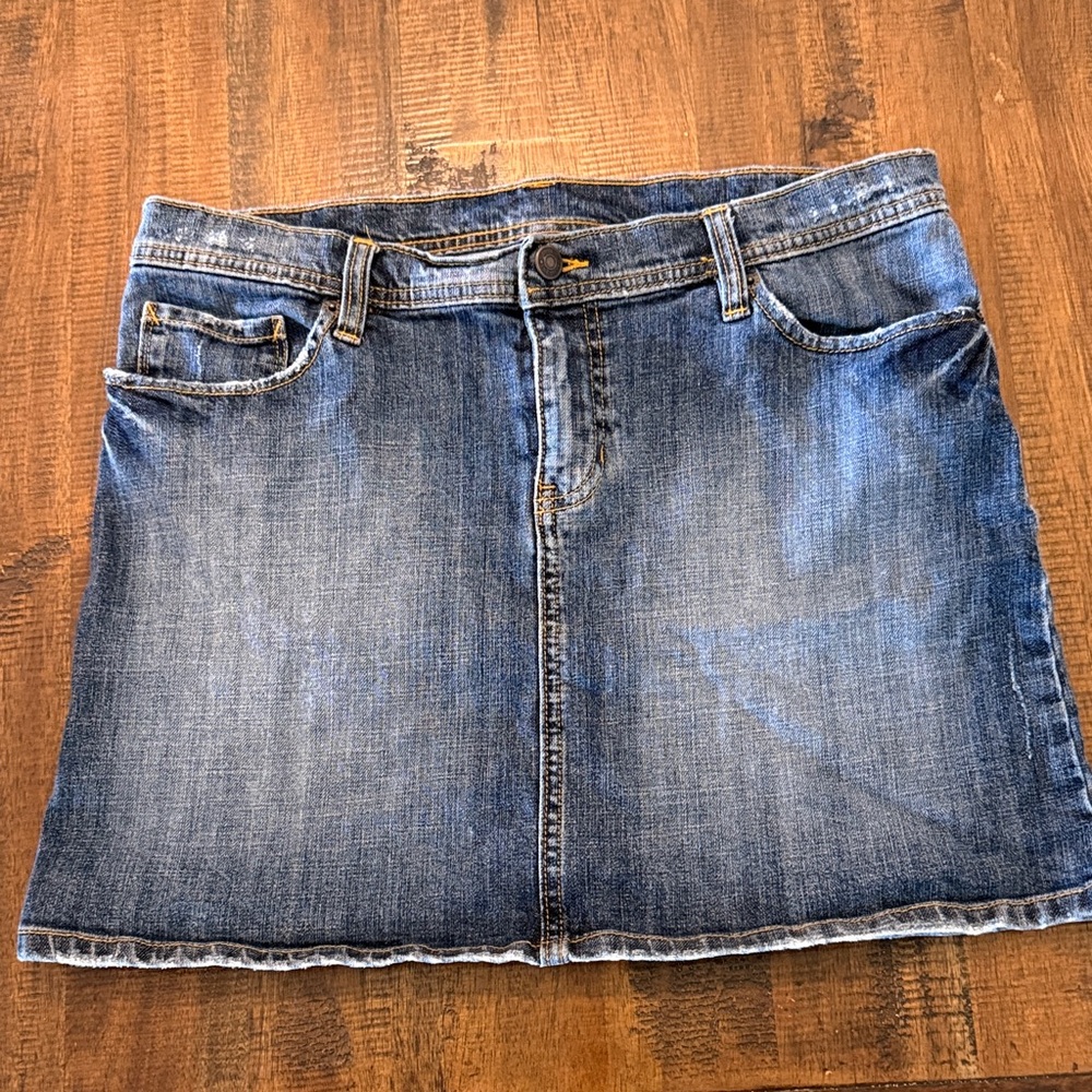 GAP Classic Blue Denim Mini Skirt - Picture 2 of 7